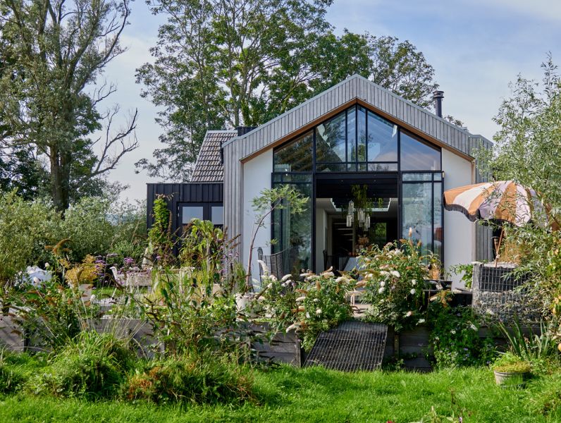 Self-built Barn