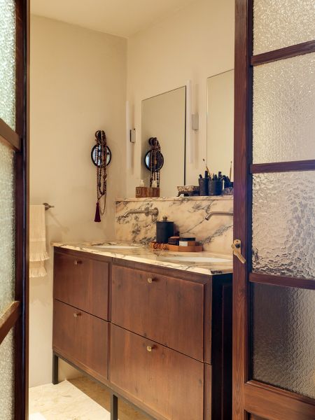 A Story of Splendour