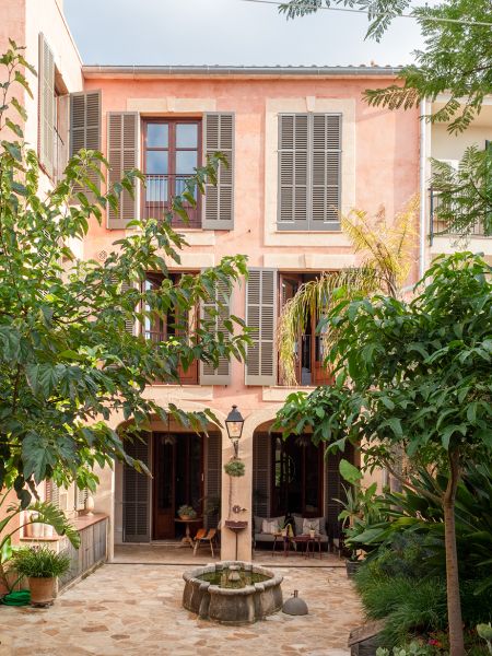 A Story of Splendour