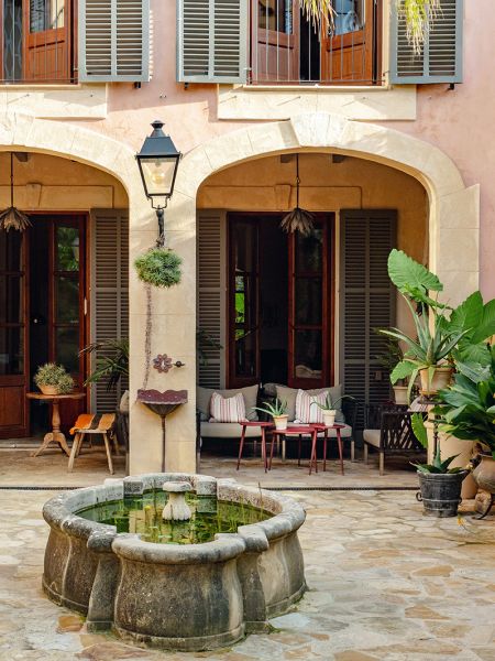 A Story of Splendour