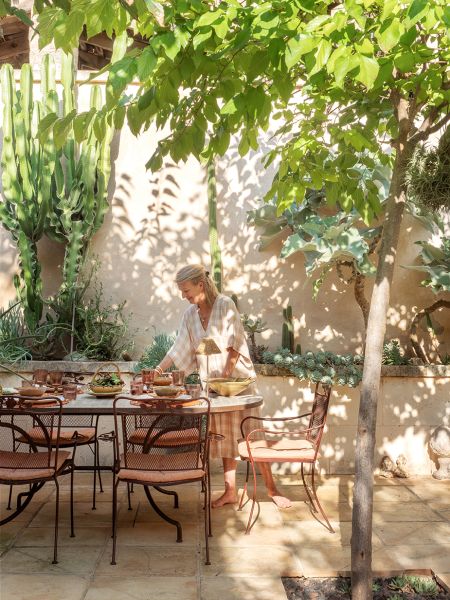 A Story of Splendour