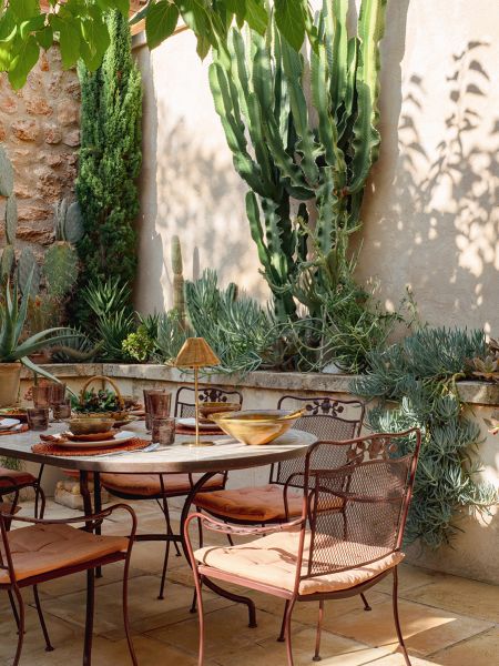 A Story of Splendour