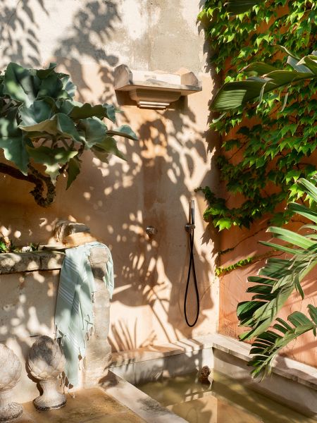 A Story of Splendour